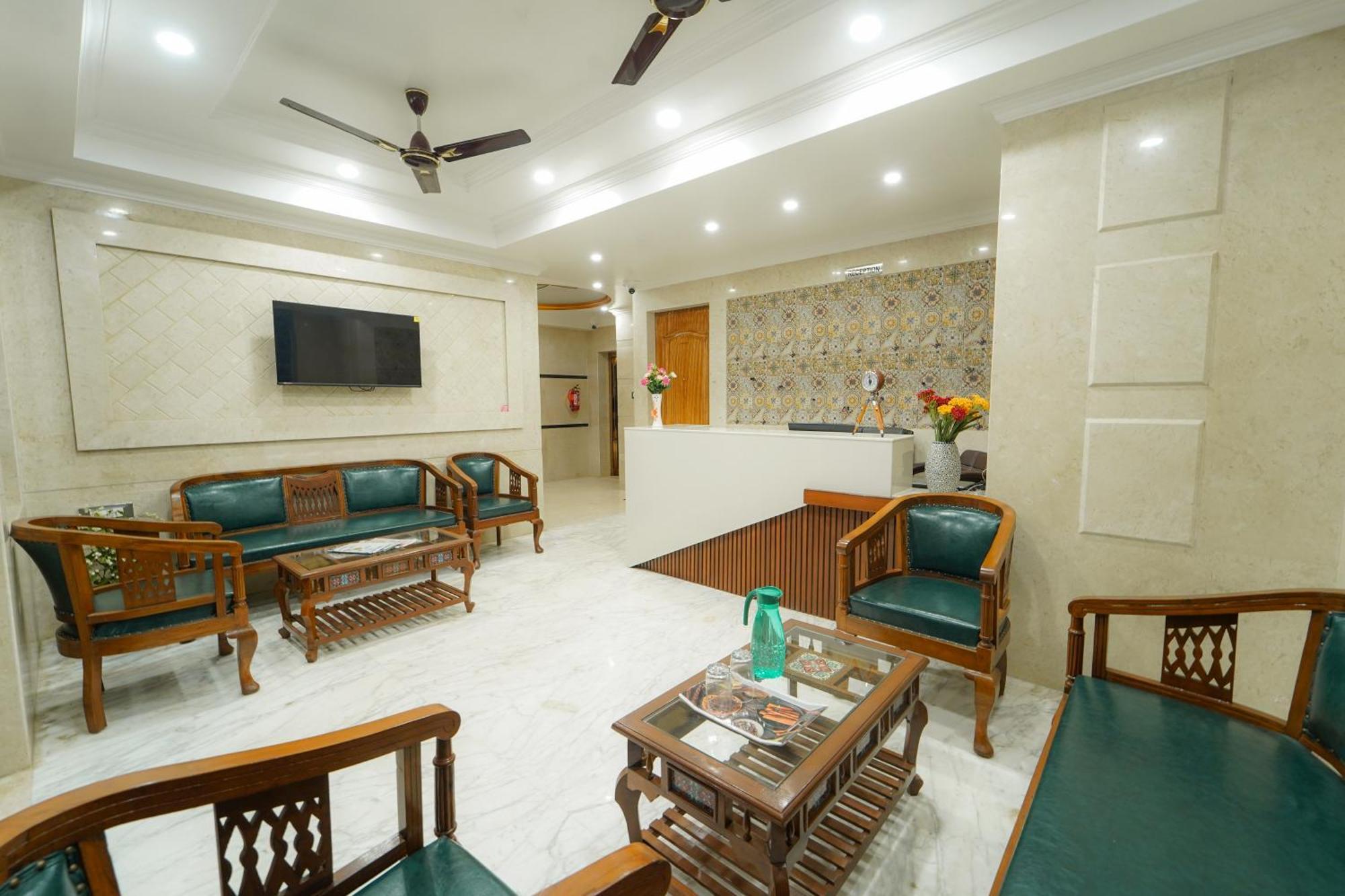 Mahābaleshwar Hotel Bright Star מראה חיצוני תמונה