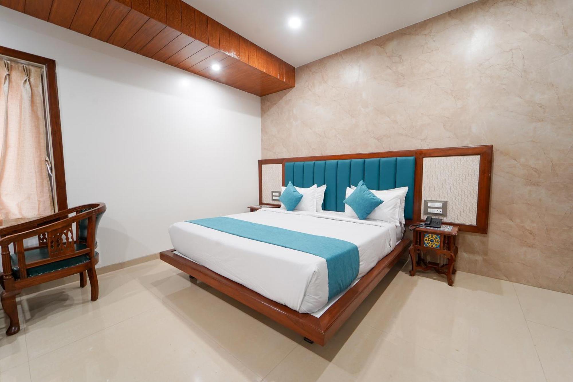 Mahābaleshwar Hotel Bright Star מראה חיצוני תמונה
