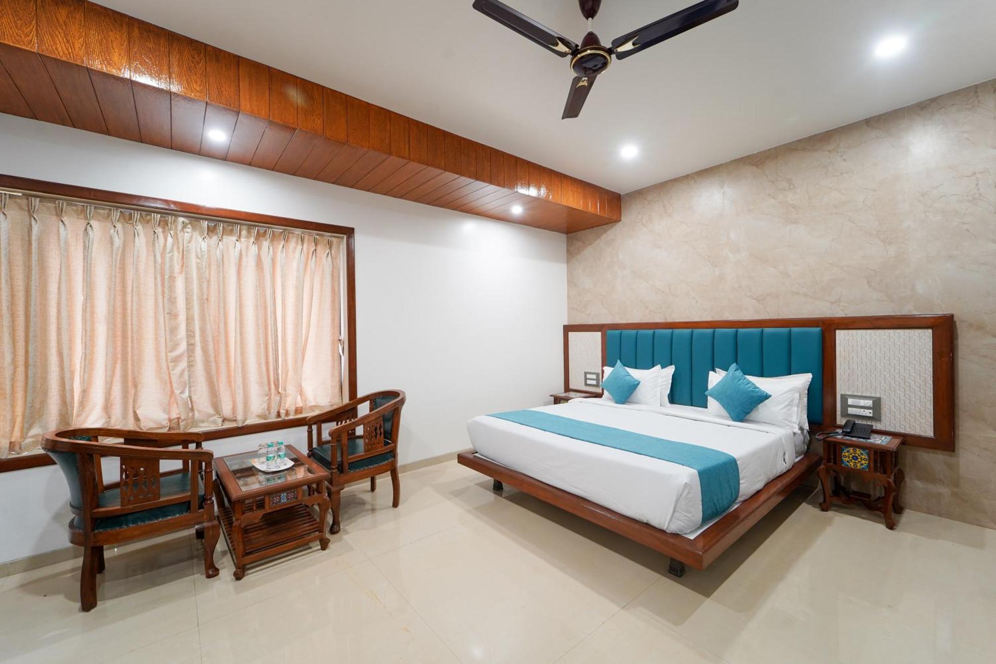 Mahābaleshwar Hotel Bright Star מראה חיצוני תמונה