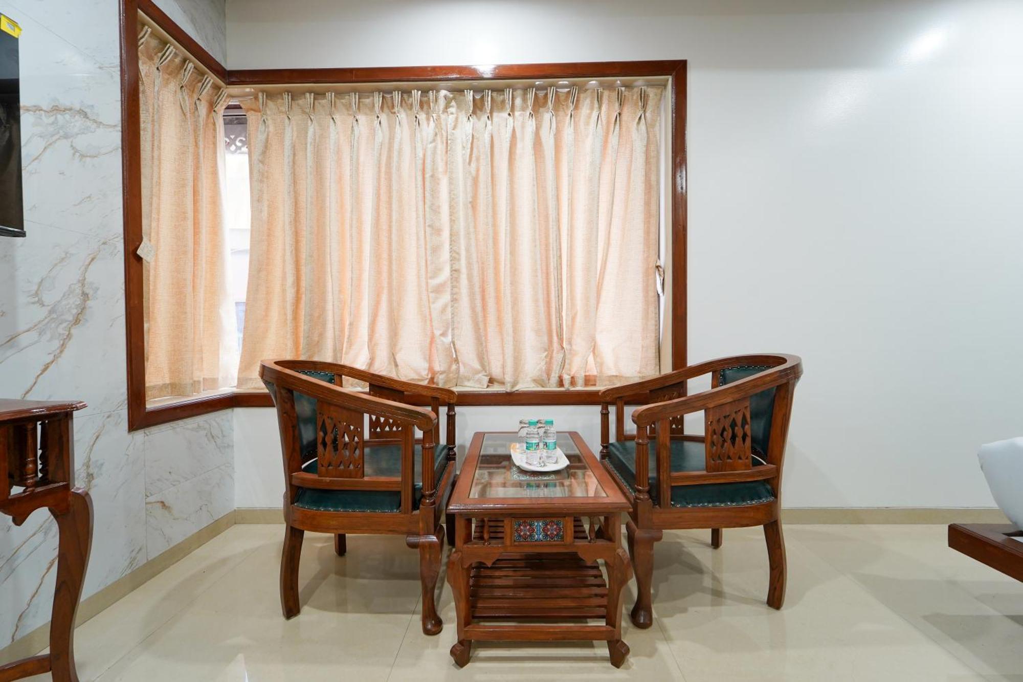 Mahābaleshwar Hotel Bright Star מראה חיצוני תמונה