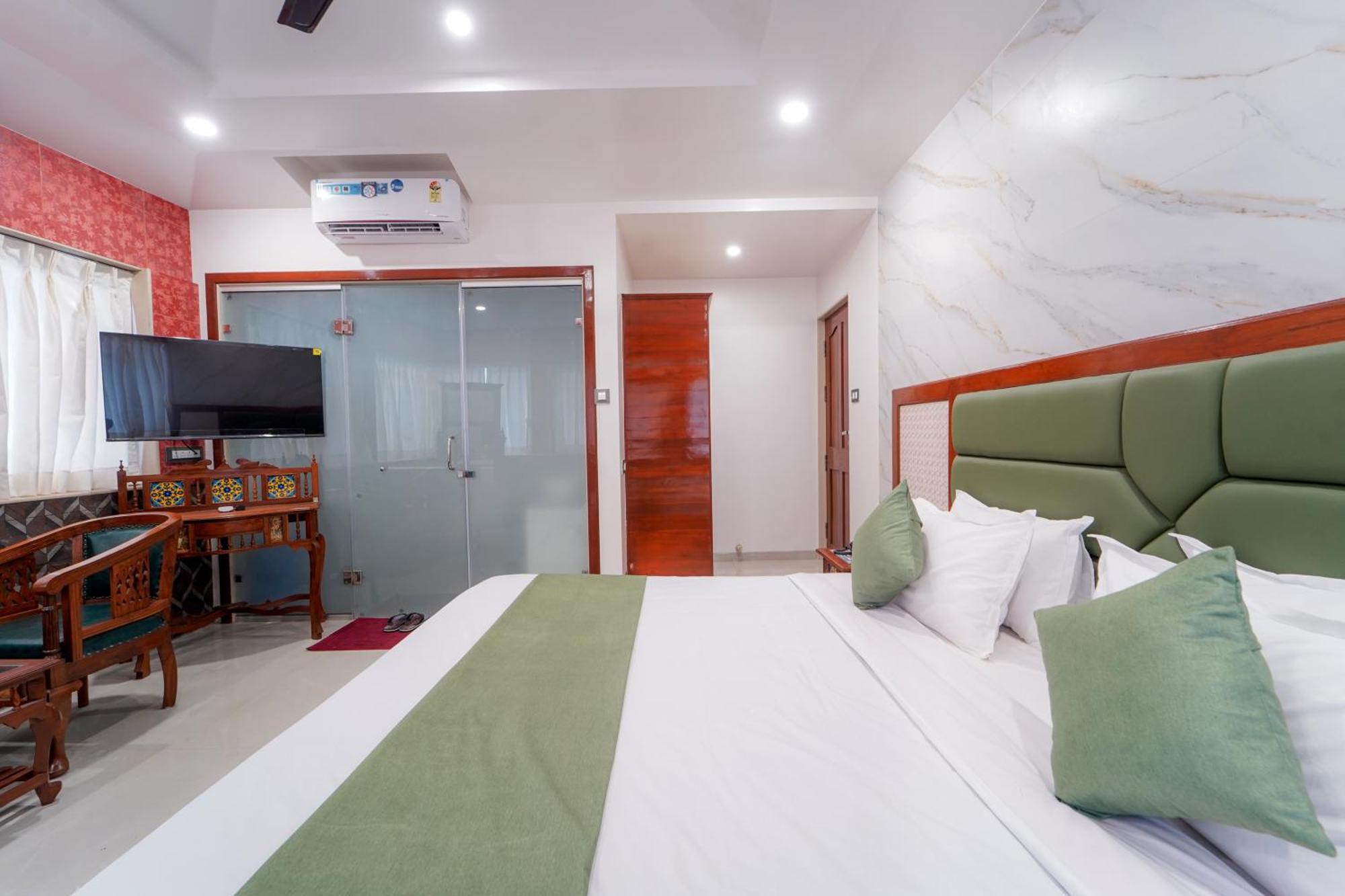 Mahābaleshwar Hotel Bright Star מראה חיצוני תמונה