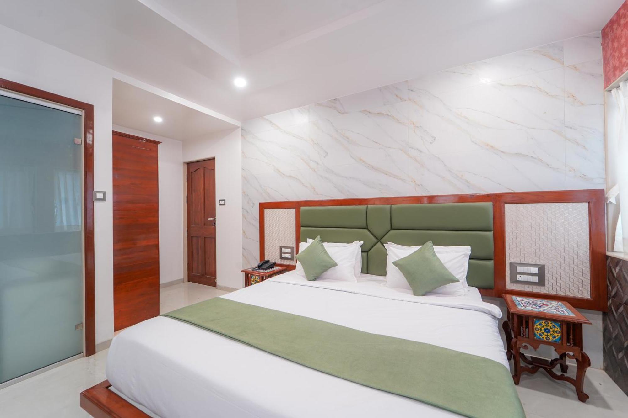 Mahābaleshwar Hotel Bright Star מראה חיצוני תמונה