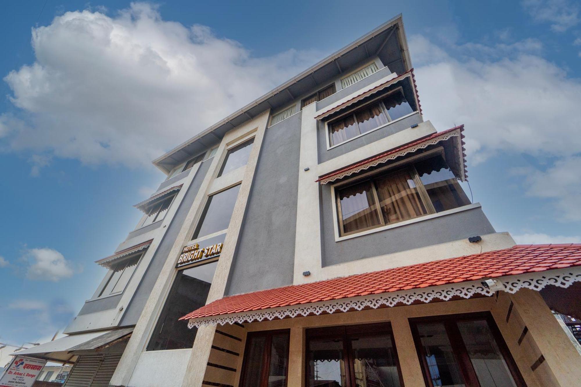 Mahābaleshwar Hotel Bright Star מראה חיצוני תמונה